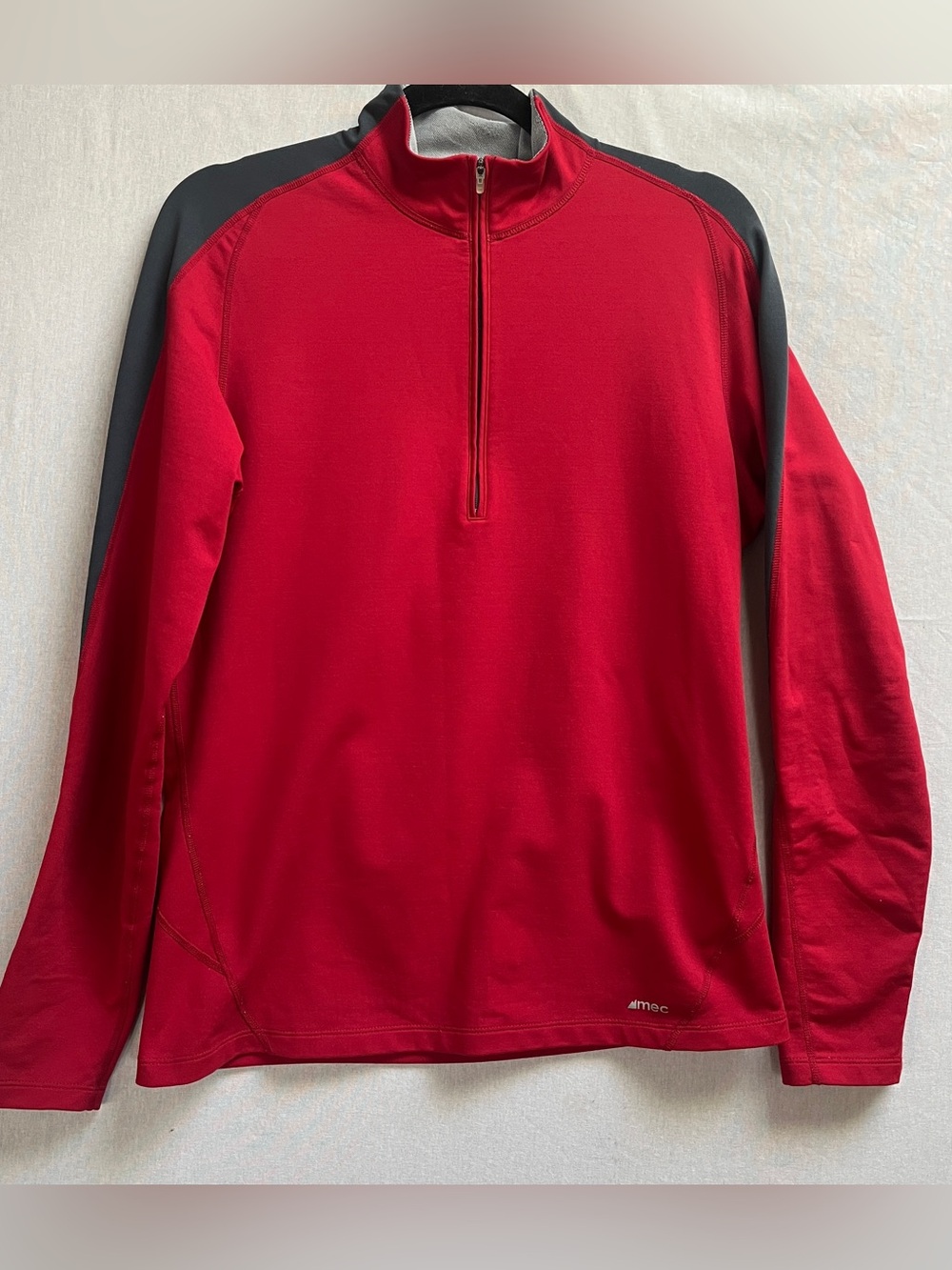 MEC Polartec Red and Black Quarter-Zip Pullover M